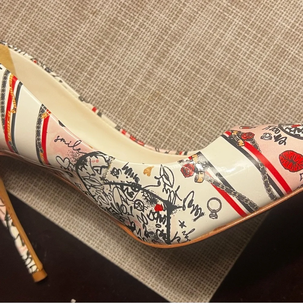 Aldo Graphic Heels and Bag Set with Red Accents - Picture 3 of 6
